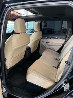 جیپ گراند شیرۆکی